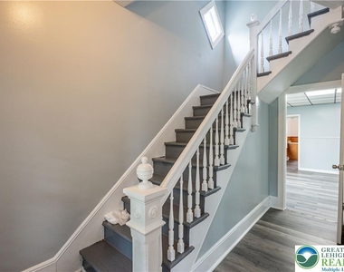 739 Broadway - Photo Thumbnail 3