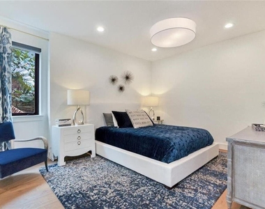 588 Riviera Drive - Photo Thumbnail 24