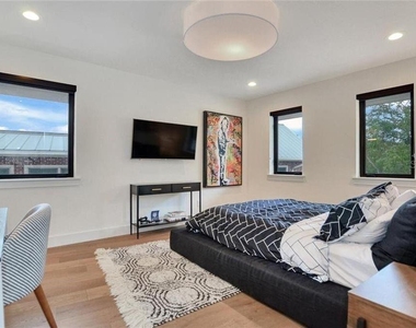 588 Riviera Drive - Photo Thumbnail 25