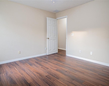 1836 Ridge Valley Street - Photo Thumbnail 34