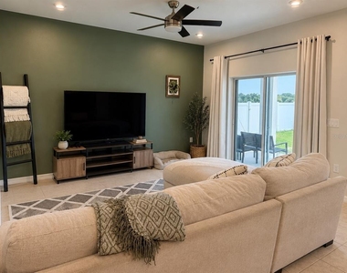 396 Helmsman Avenue - Photo Thumbnail 9