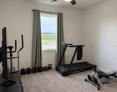 396 Helmsman Avenue - Photo Thumbnail 4