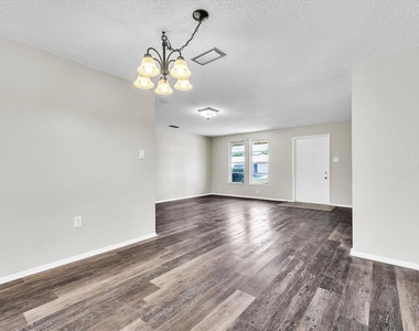 528 Magnolia Avenue Nw - Photo Thumbnail 5