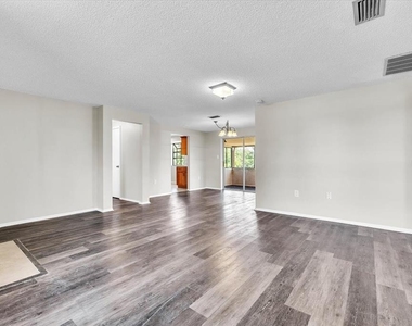 528 Magnolia Avenue Nw - Photo Thumbnail 2