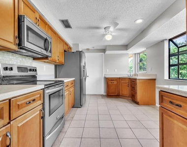 528 Magnolia Avenue Nw - Photo Thumbnail 7