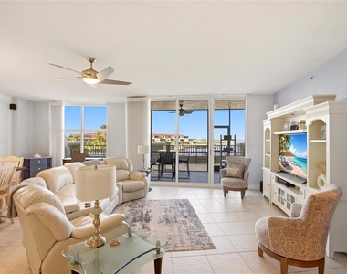 3313 Sunset Key Circle - Photo Thumbnail 5