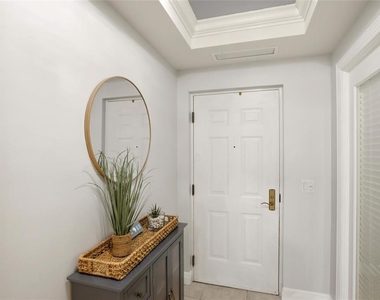 3313 Sunset Key Circle - Photo Thumbnail 2