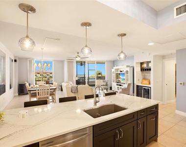 3313 Sunset Key Circle - Photo Thumbnail 14