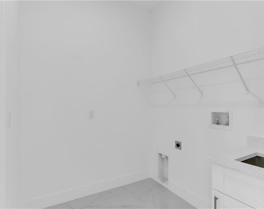 475 Raymer Street - Photo Thumbnail 23