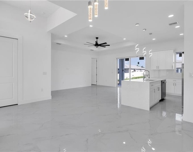 475 Raymer Street - Photo Thumbnail 22