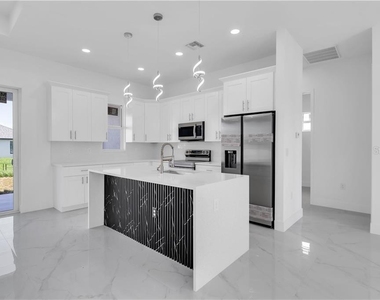 475 Raymer Street - Photo Thumbnail 12