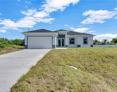 475 Raymer Street - Photo Thumbnail 2