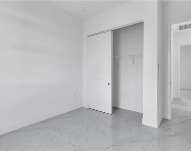 475 Raymer Street - Photo Thumbnail 15