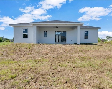 475 Raymer Street - Photo Thumbnail 6