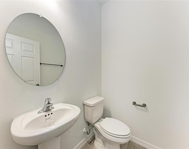 317 Via Tuscany Avenue - Photo Thumbnail 17