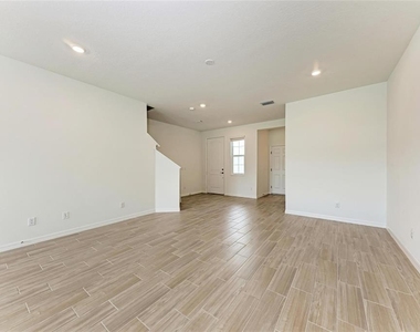 317 Via Tuscany Avenue - Photo Thumbnail 9