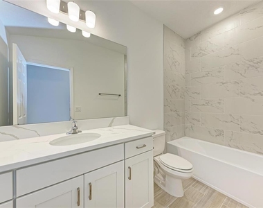 317 Via Tuscany Avenue - Photo Thumbnail 32