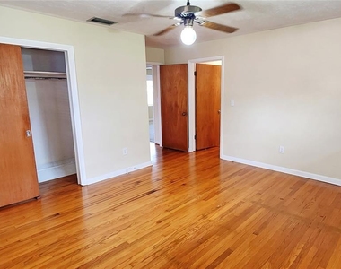 1901 6th Street W - Photo Thumbnail 9