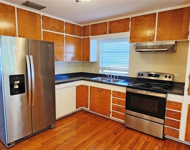 1901 6th Street W - Photo Thumbnail 4