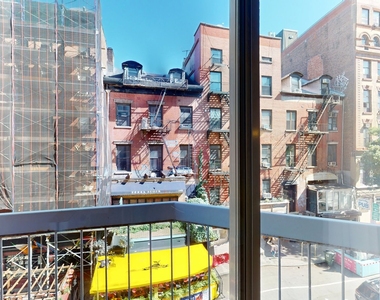 184 Thompson Street - Photo Thumbnail 3