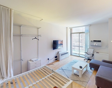 184 Thompson Street - Photo Thumbnail 6