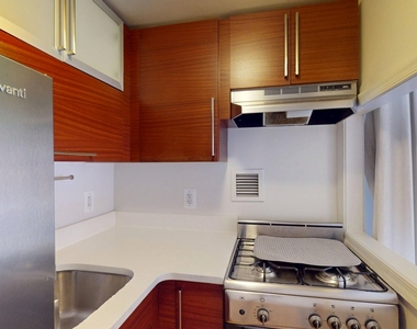 184 Thompson Street - Photo Thumbnail 1