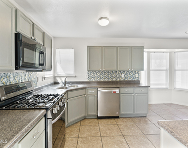 10799 Walden Pond Street - Photo Thumbnail 13