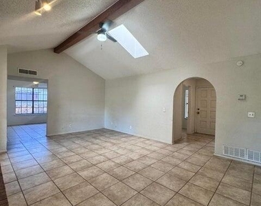 386 Mccune Road - Photo Thumbnail 8