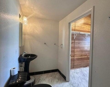 386 Mccune Road - Photo Thumbnail 19