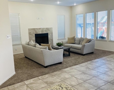 12605 Azulejos Street - Photo Thumbnail 4