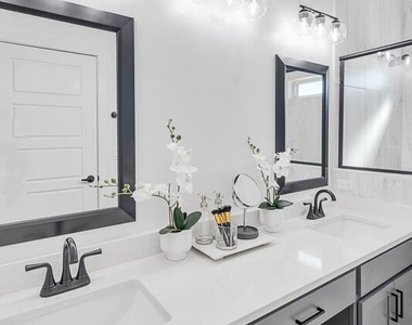 104 Monticello Street - Photo Thumbnail 6