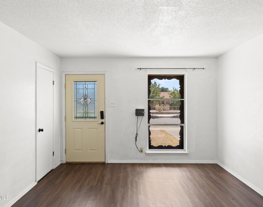 5409 Edmonton Avenue - Photo Thumbnail 7