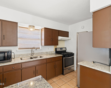 5409 Edmonton Avenue - Photo Thumbnail 11