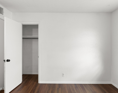 5409 Edmonton Avenue - Photo Thumbnail 22