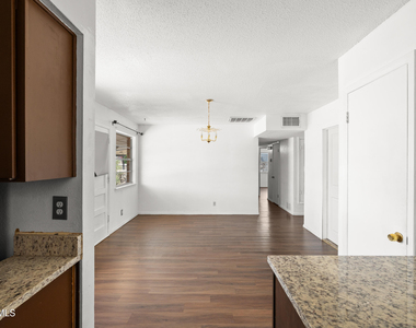 5409 Edmonton Avenue - Photo Thumbnail 12
