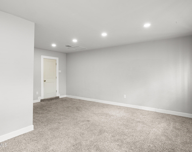 5409 Edmonton Avenue - Photo Thumbnail 5