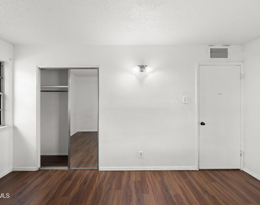 5409 Edmonton Avenue - Photo Thumbnail 16