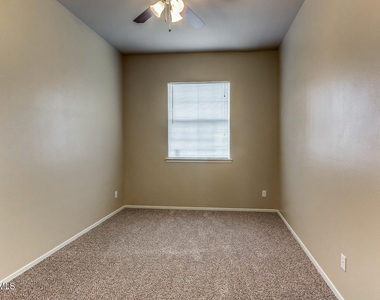2412 Escape Point Street - Photo Thumbnail 12