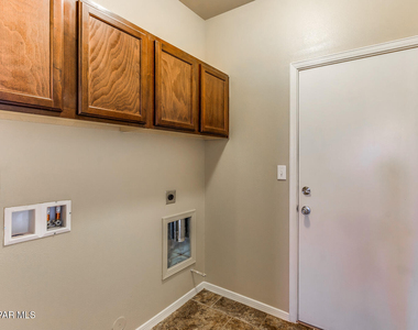 2412 Escape Point Street - Photo Thumbnail 11