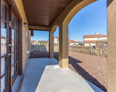 2412 Escape Point Street - Photo Thumbnail 23