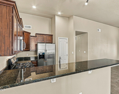14352 S Cave Avenue - Photo Thumbnail 7