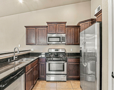 14352 S Cave Avenue - Photo Thumbnail 10