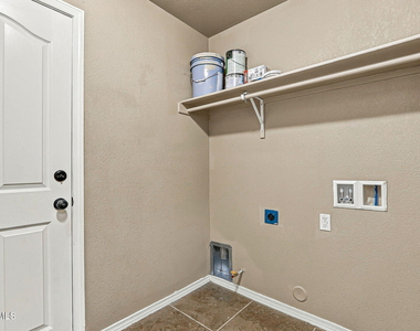 14352 S Cave Avenue - Photo Thumbnail 14