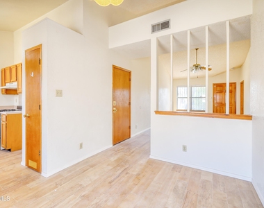 10941 Whitey Ford Street - Photo Thumbnail 8