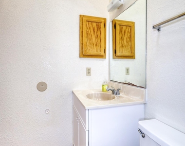 10941 Whitey Ford Street - Photo Thumbnail 19