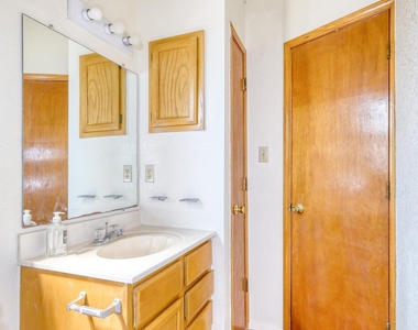10941 Whitey Ford Street - Photo Thumbnail 24