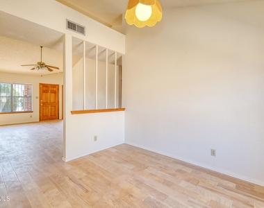 10941 Whitey Ford Street - Photo Thumbnail 5