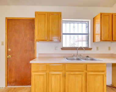 10941 Whitey Ford Street - Photo Thumbnail 11