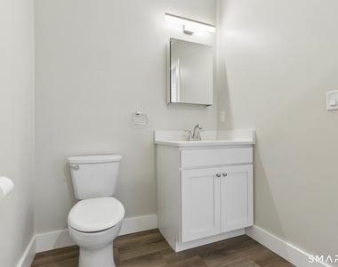 256 Captain Thomas Boulevard - Photo Thumbnail 8