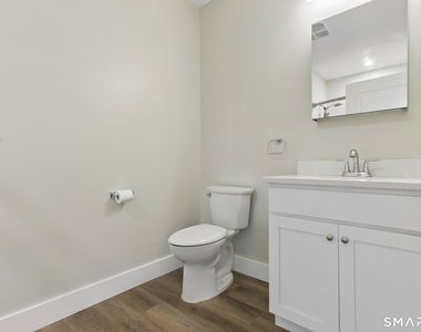 256 Captain Thomas Boulevard - Photo Thumbnail 7